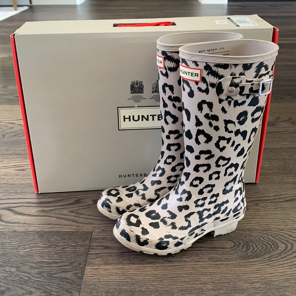 Girls Hunter Rain boots great condition size 3girls/2boys